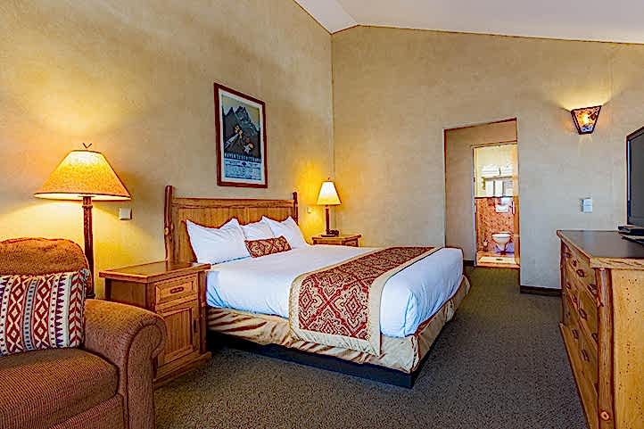 Deluxe Loft Suite
