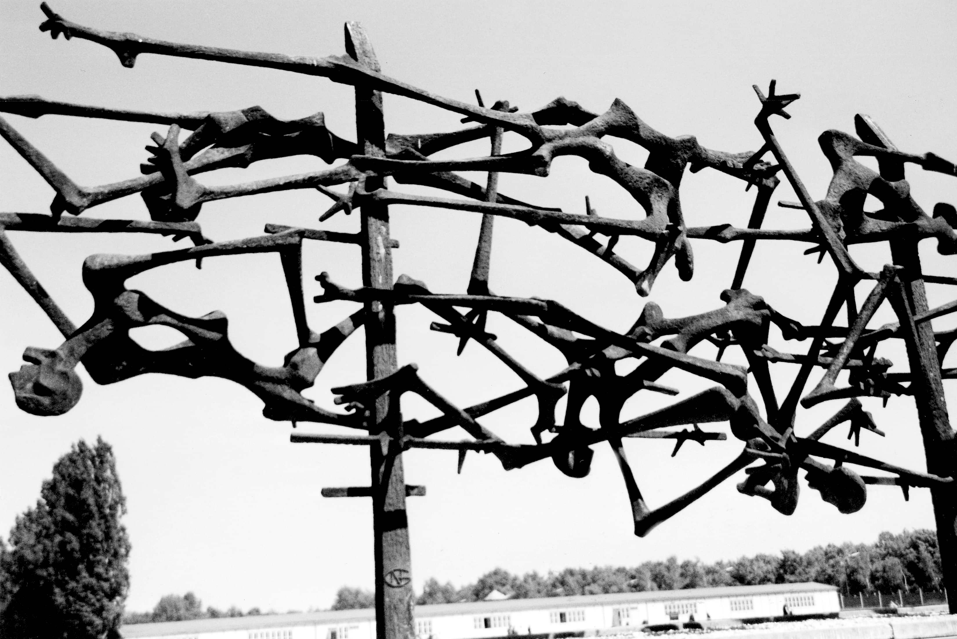 Dachau-BW.jpg