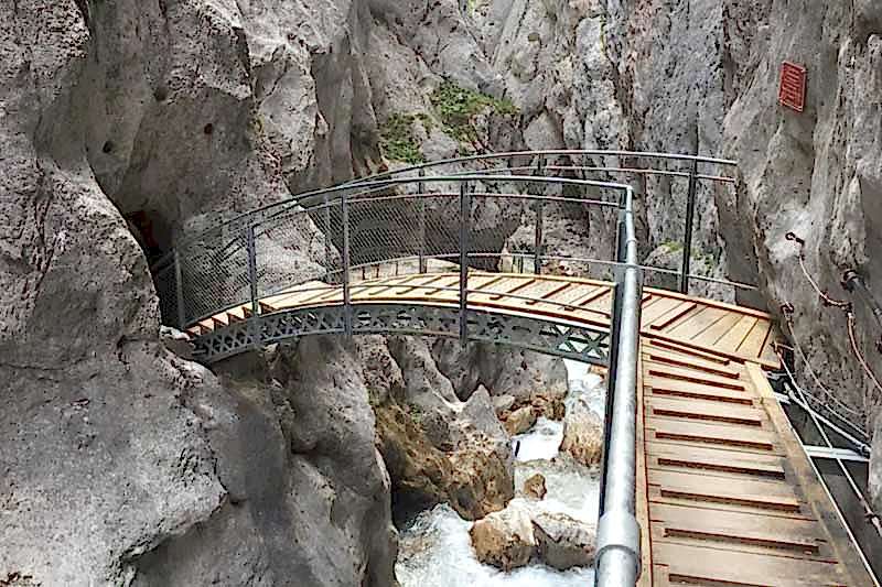 hollental_gorge2.jpg